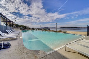 Casa (2 Bedrooms) | Interior