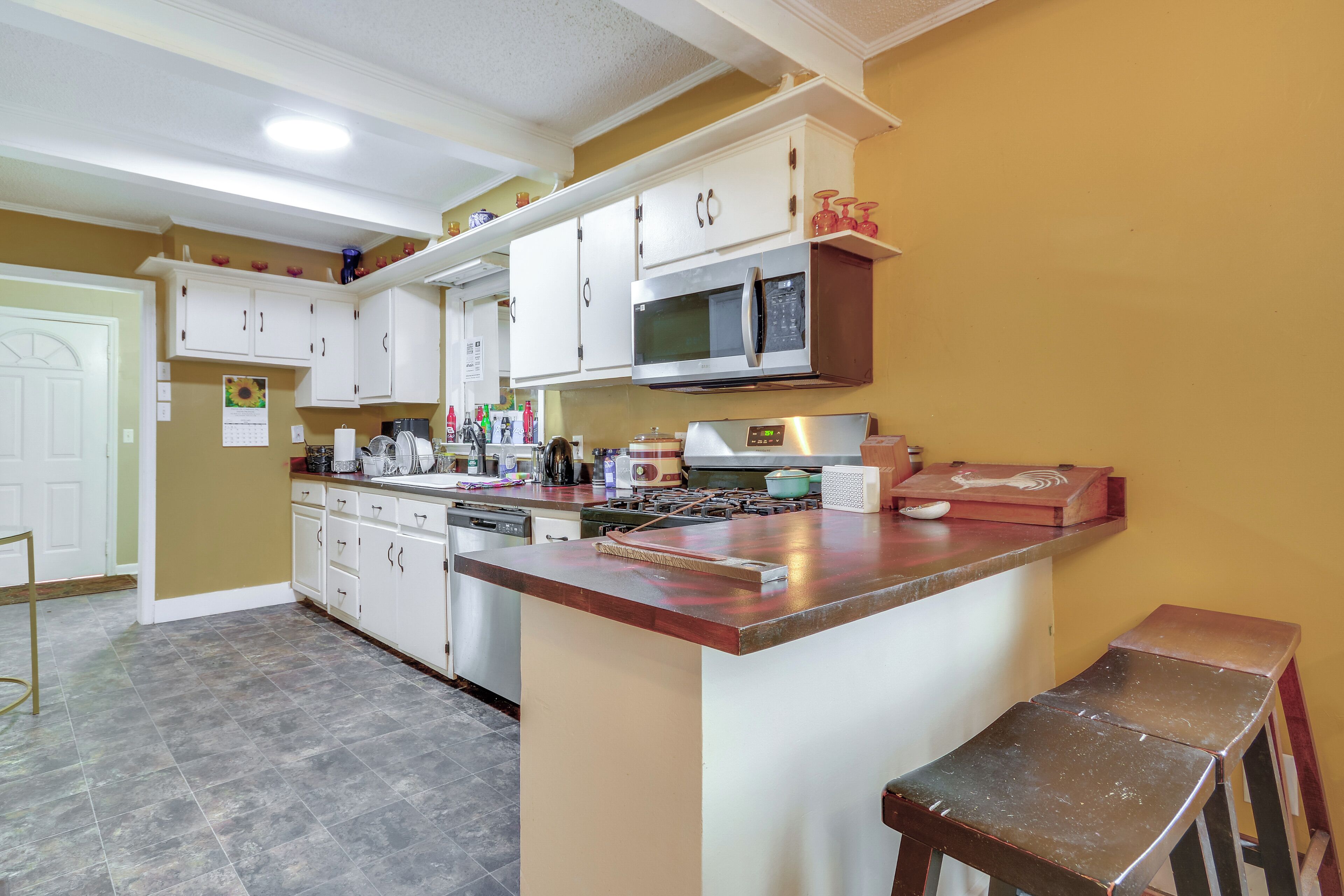 House (3 Bedrooms) | Interior