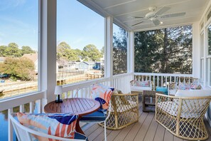 House (6 Bedrooms) | Interior - Family Friendly! Canal-front Gem in Bethany Beach (Bethany Beach)