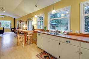 House (2 Bedrooms) | Interior - Walk to Irondale Beach Park! Family Haven w/ Yard (Port Hadlock)