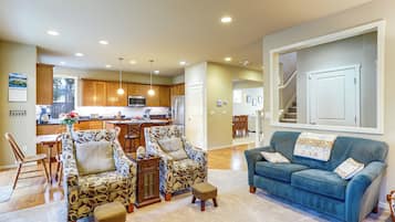 House (2 Bedrooms) | Interior