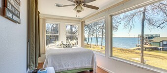 Hot Tub + Deck: Waterfront Lake Limestone Escape!