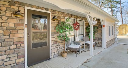 Benton Getaway on 1+ Acres w/ Easy Freeway Access
