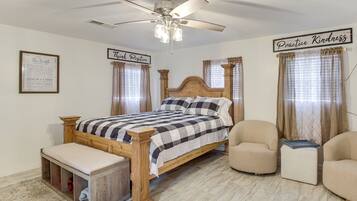 House (4 Bedrooms) | Interior