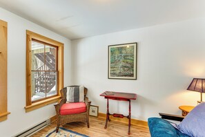 Interior - 2 Mi to Belleayre Mtn! Extended Base in Pine Hill (Pine Hill)