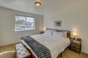 Apartment (2 Bedrooms) | Interior - Dog-friendly Townhome Near Stillaguamish River! (Arlington)