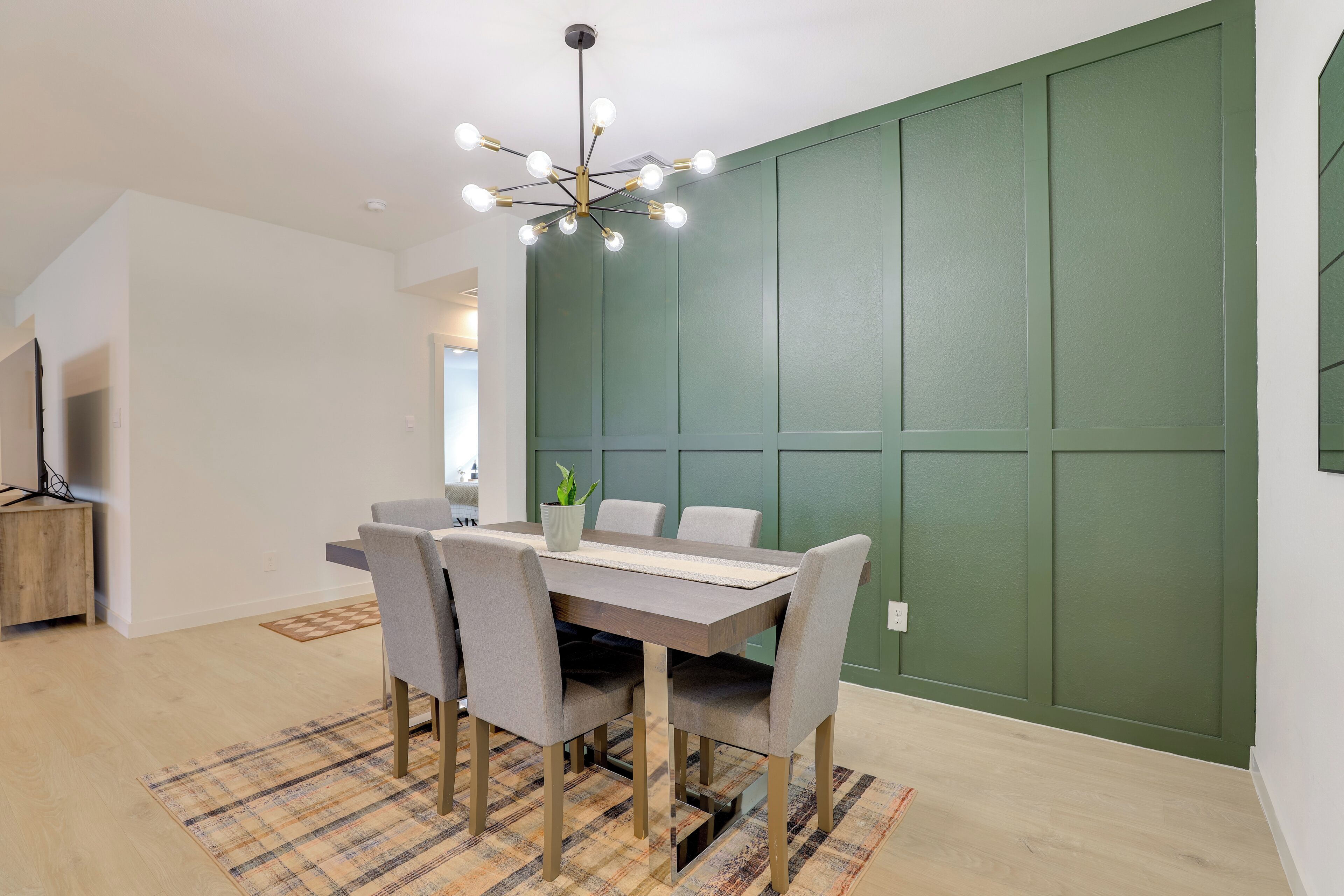 House (4 Bedrooms) | Interior