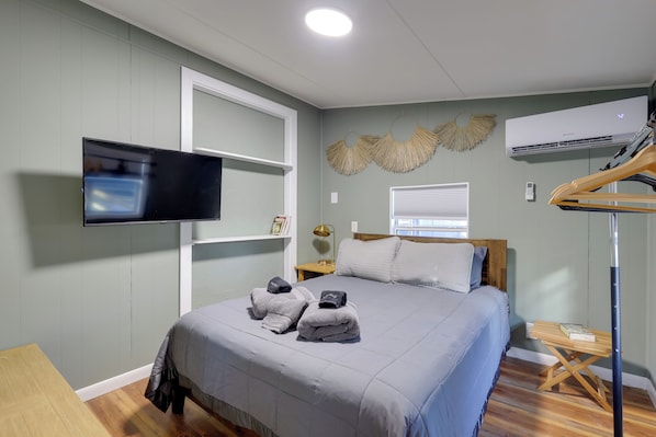 House (1 Bedroom) | Interior - Steps to Orange Lake: Pet-friendly Getaway! (Hawthorne)