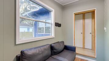 House (1 Bedroom) | Interior