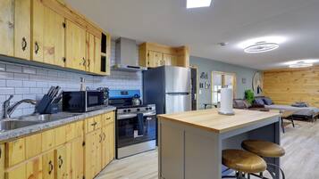 House (1 Bedroom) | Interior