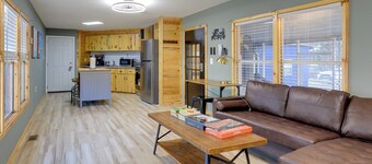 Bass Fishing Haven! Waterfront Hawthorne Home