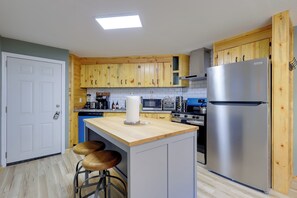 House (1 Bedroom) | Interior - Bass Fishing Haven! Waterfront Hawthorne Home (Hawthorne)