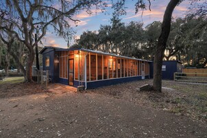 House (1 Bedroom) | Interior