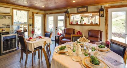 Private Hot Tub, Deck & Mtn Views! Hickman Retreat