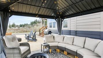 House (1 Bedroom) | Front of property