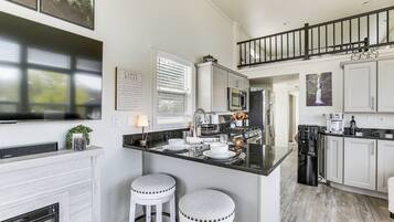 House (1 Bedroom) | Interior