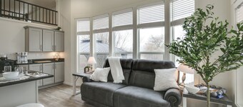 Great Outdoor Space! Serene Getaway in Oakland