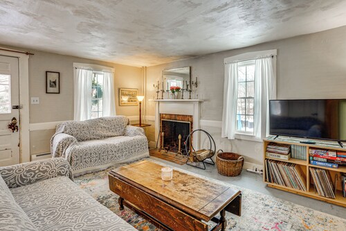 Historic 1820s Homestead on Battenkill River!