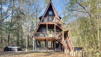 House (2 Bedrooms) | Front of property