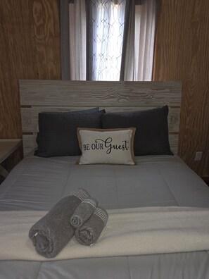 Unclassified image, 2 of 11, button - Lakeside-Area Cabin Escape with Full Amenities (Quitman)