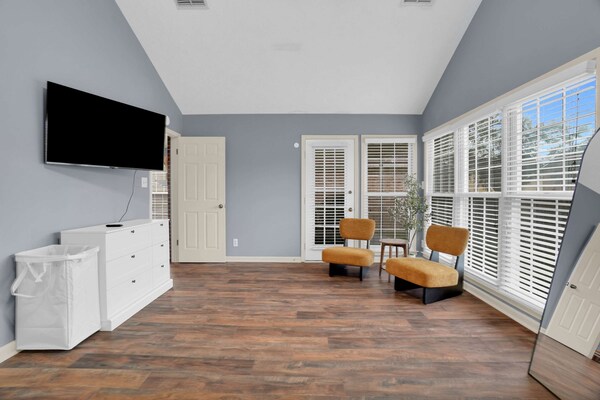 Renovated Home With Game Room In Montgomery - Montgomery