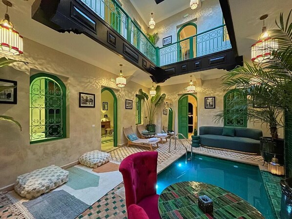 Niet-geclassificeerde afbeelding, 1 van 28, knop