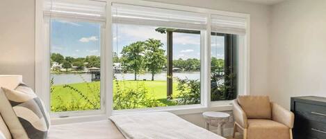 6 bedrooms, iron/ironing board, travel cot, free WiFi