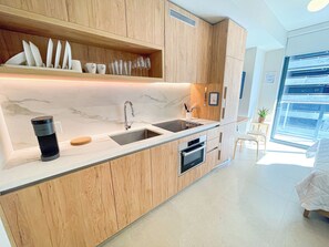 Nicht klassifiziertes Bild, 3 von 16, Schaltfläche