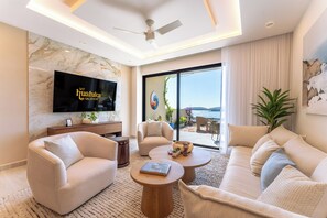 Smart TV, books - 2BR Oceanview | Stunning Terrace | Paradise Cove (Huatulco)