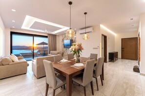 Dining - 2BR Oceanview | Beach Access | Paradise Cove (Huatulco)