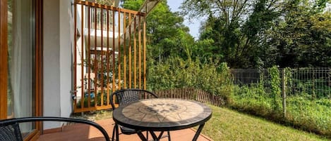 屋外ダイニングエリア