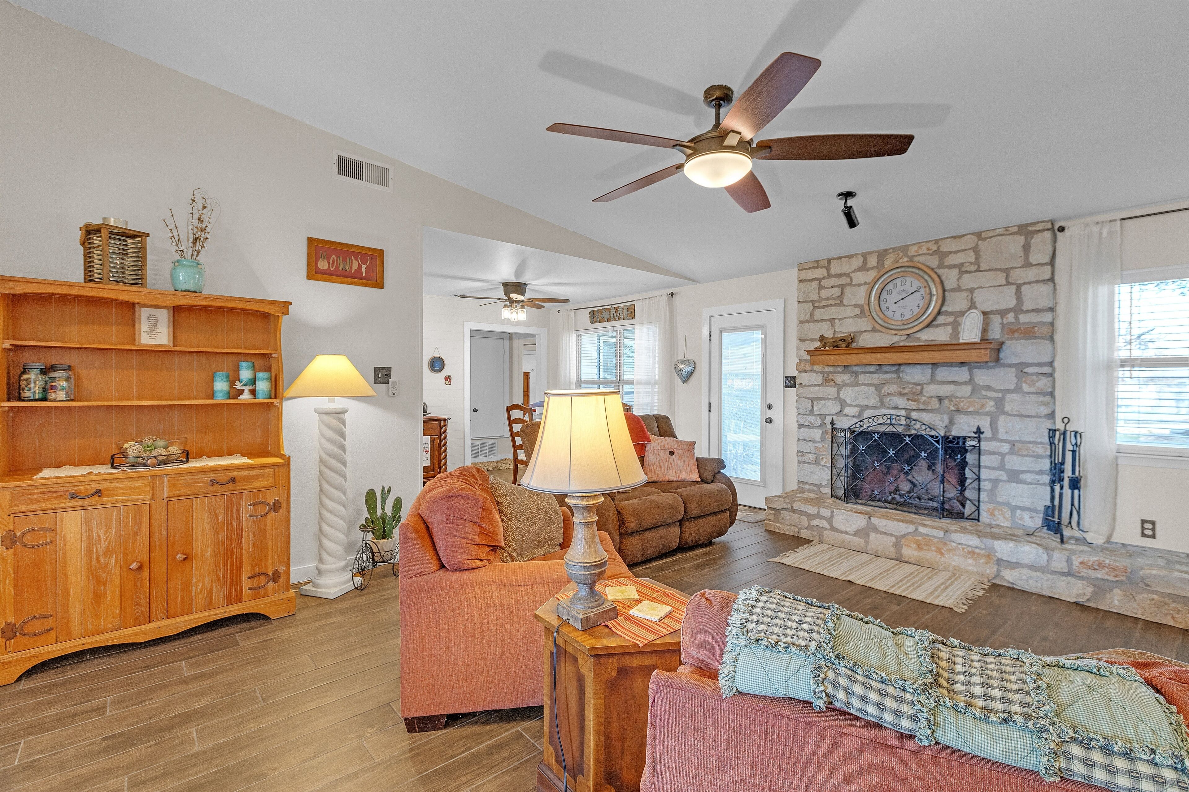 House, 3 Bedrooms | Living area | Smart TV