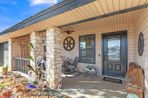 Casa, 3 habitaciones | Terraza o patio