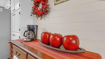 House, 3 Bedrooms | Interior
