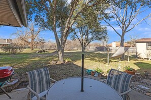 Unclassified image, 2 of 31, button - Dean's Retreat At Georgetown 3 Bedroom Home (Georgetown)