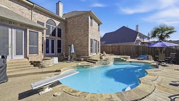 House, 4 Bedrooms | Pool | Outdoor pool