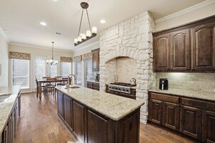 Casa, 4 quartos | Cozinha privada | Geladeira, fogão, cafeteira/chaleira, torradeira