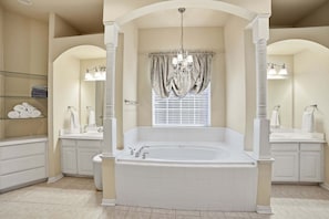 Imagen sin descripción, 3 de 34, botón