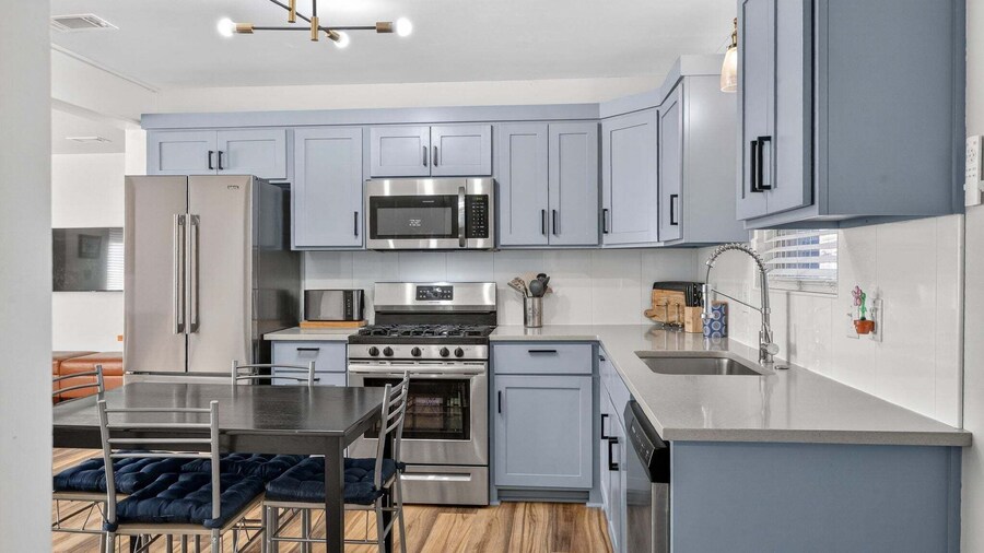 Fayetteville 4br Close To Campus 4 Bedroom Home