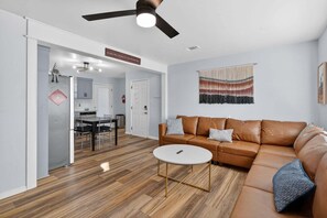 House, 4 Bedrooms | Living area | Smart TV, streaming services - Fayetteville 4br Close To Campus 4 Bedroom Home (Fayetteville)