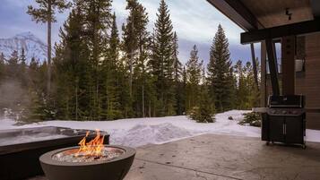 House, 4 Bedrooms | Terrace/patio