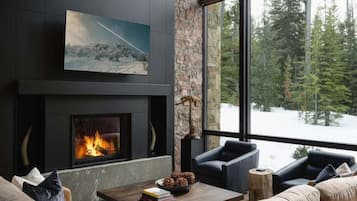 House, 4 Bedrooms | Interior