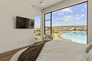 Casa, 6 habitaciones | 6 habitaciones y espacio para trabajar con laptop 