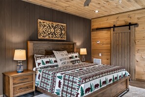 House, 5 Bedrooms | 5 bedrooms, free WiFi - Skywalk 5 Bedroom Home (Sevierville)