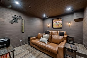 House, 5 Bedrooms | Interior - Skywalk 5 Bedroom Home (Sevierville)