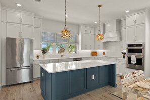 Nhà, 5 phòng ngủ | Bếp riêng | Tủ lạnh, lò nướng, dụng cụ pha cà phê/trà, lò nướng bánh mì 