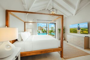 6 bedrooms, desk, iron/ironing board, travel cot - NEW 6-Bed 6 Bath Pool 5-min to Beach by Bocobay (Noord)