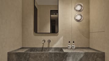 Dusche, kostenlose Toilettenartikel, Haartrockner, Hausschuhe