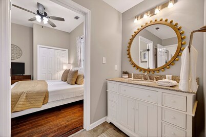 Row Home in Victorian District w/ Parking + Pet-friendly by Lucky Savannah