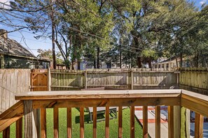 Property grounds - Pet-friendly Row Home in Victorian District w/ Parking by Lucky Savannah (Savannah)